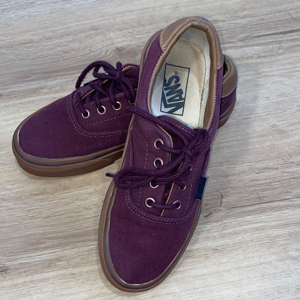VANS Burgundy Canvas Sneakers with Brown Soles Men’s size 6, Women’s size 7.5